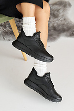 Schwarze Damen-Wintersneaker aus Leder mit Fell 8019908 Foto №11