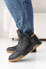 Męskie zimowe sneakersy skórzane w kolorze czarno-beżowym z futerkiem.  8019929 zdjęcie №1