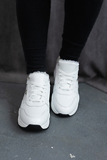 Белые кожаные кроссовки на зиму  8018932 фото №4