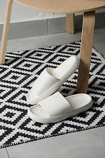 Weißer Sommer-Flip-Flops heller Strand Without 8048952 Foto №2