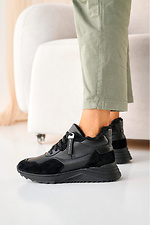 Damskie zimowe sneakersy skórzane w kolorze czarnym z futerkiem.  8019972 zdjęcie №11