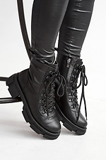 Зимние массивные кожаные ботинки на платформе черные  8018981 фото №8