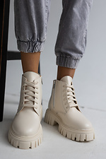 Зимние кожаные ботинки молочного цвета на платформе  8018999 фото №2